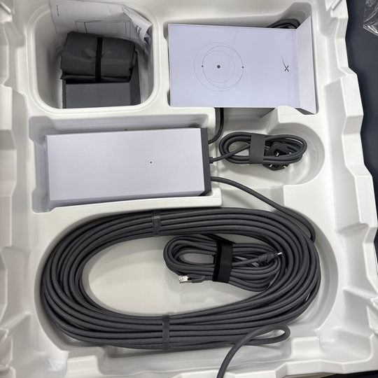 High Performance Satellite Antenna & WiFi Router Kit | UTA-221 & UTR-211