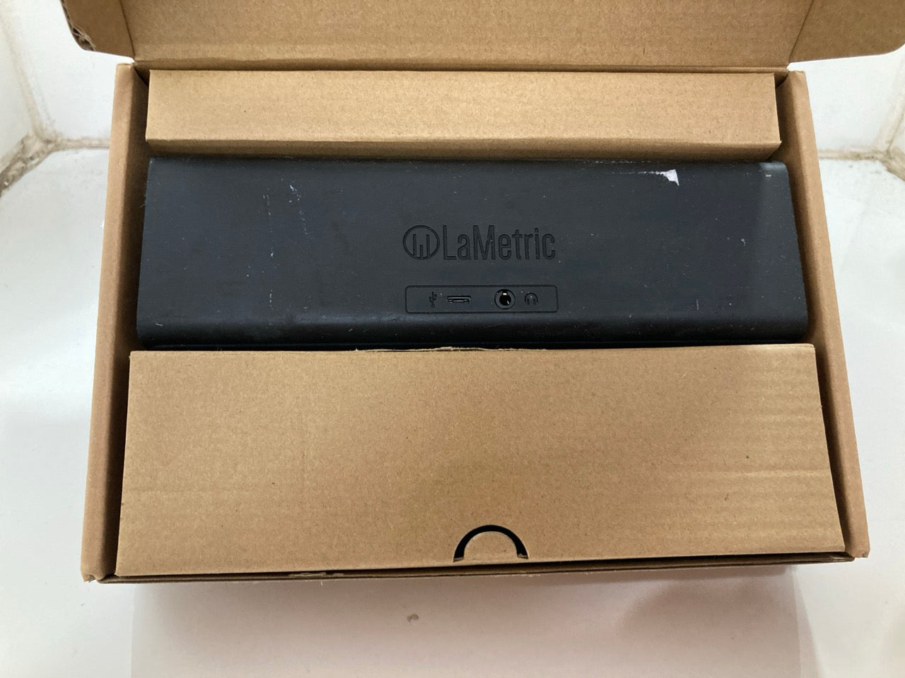 LaMetric Time WiFi Smart Clock, Radio, Message Board, IoT Display [LM37X8 - product image 4