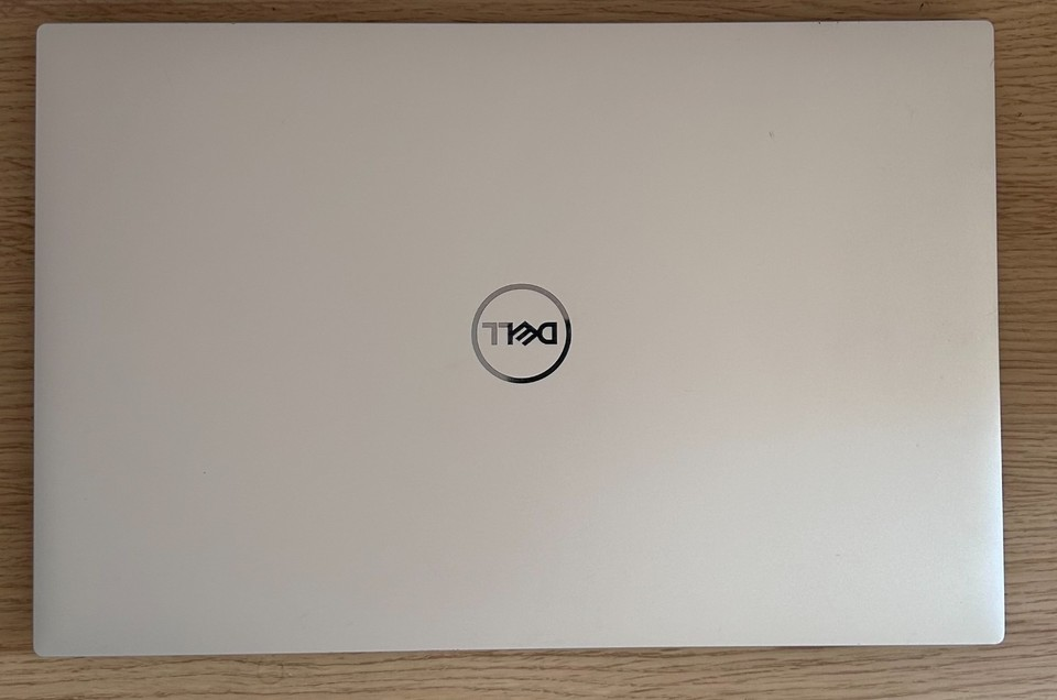 XPS 9730 17" Laptop 4TB/64GB DDR5 Nvidia RTX 4080 i7-13900H