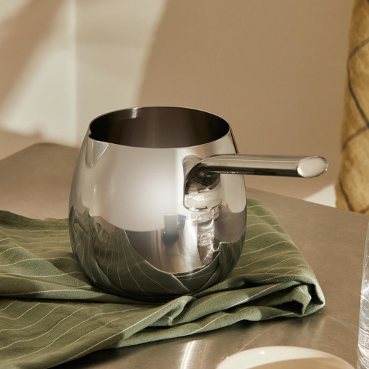 Mami Milk Pan by Stefano Giovannoni, Mirror Polished