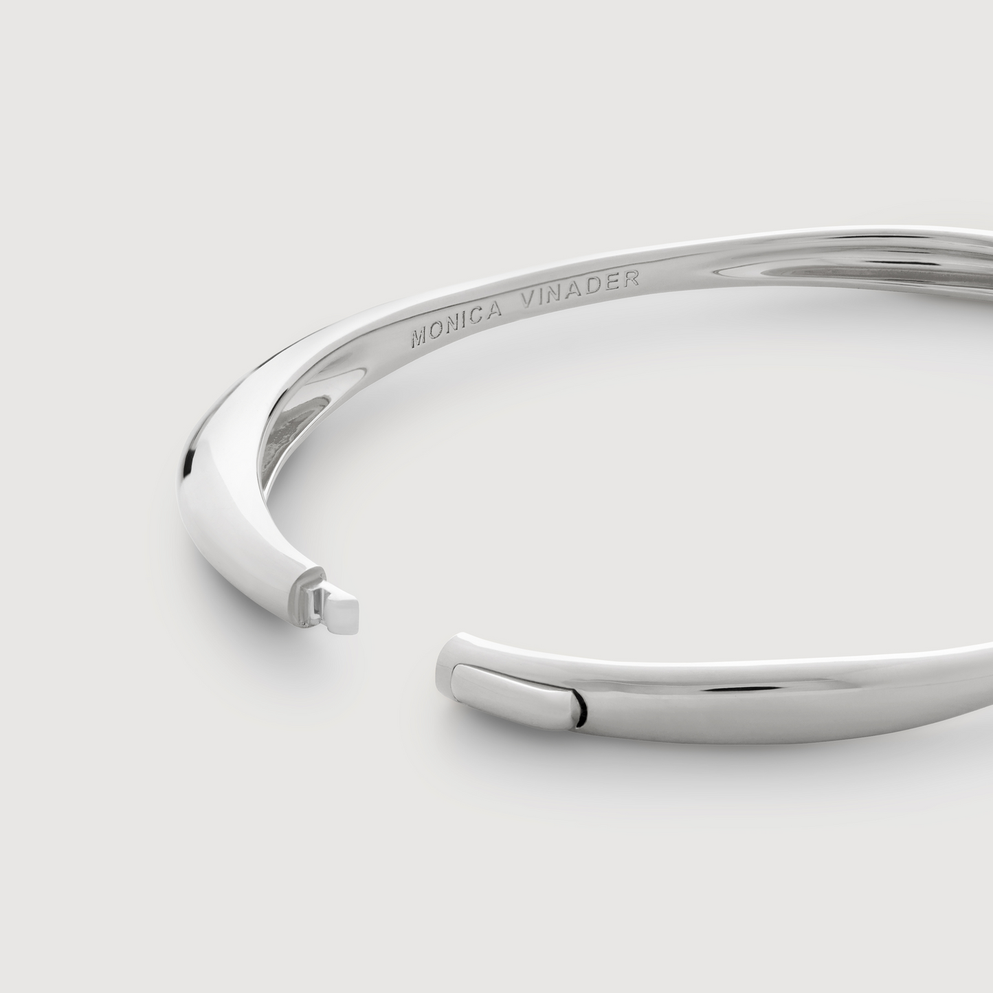 Monica Vinader Nura Reef Asymmetric Bangle | Sterling Silver | Medium